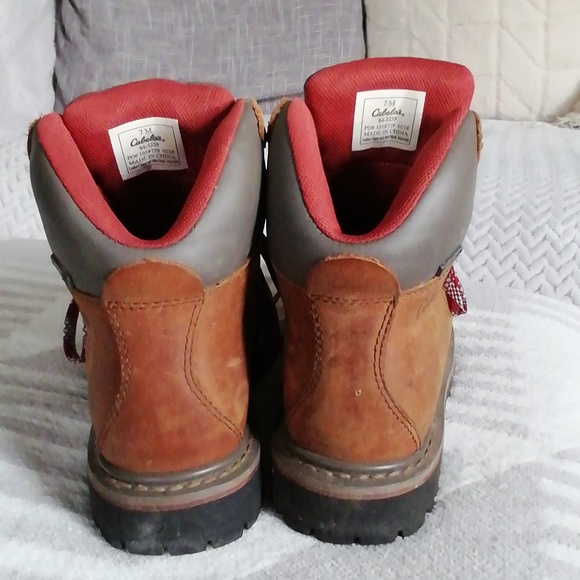 Cabela's Hiking Boots - Picture 4 of 11